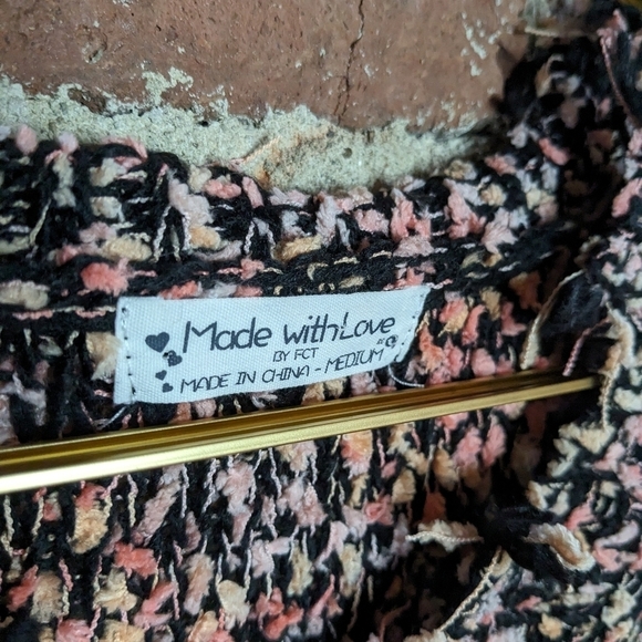 Made with Love by FCT Medium Medium Multicolor Cropped Knit Raw Edge Sweater - Picture 3 of 9